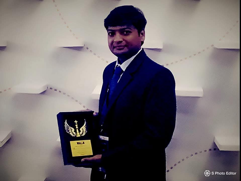 Mr. Nilesh Gindodiya Receiving Wazir Award Trophy